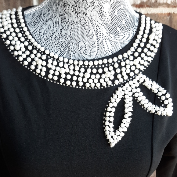 Elegant Black Fit and Flare Dress - Picture 3 of 8